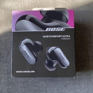 NWT Bose quiet comfort ultra earbuds
